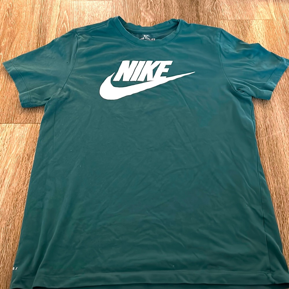 Men’s Nike dri fit t shirt